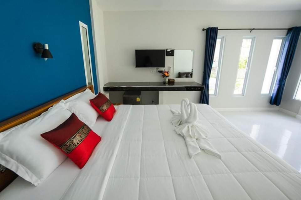 Coco Sea Bangpo Resort Ban Bang Po Exterior photo
